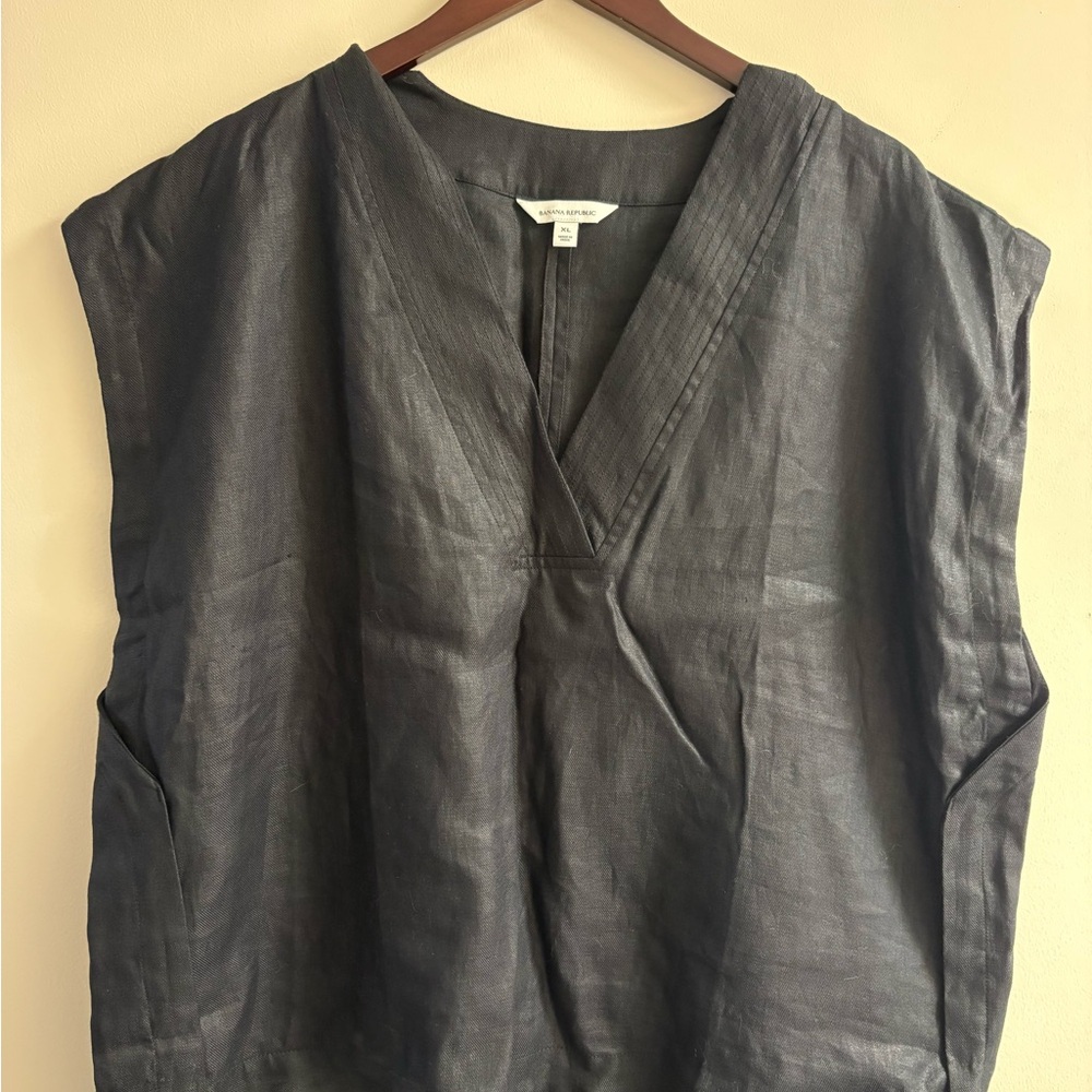 Banana Republic Black Sleeveless Top
